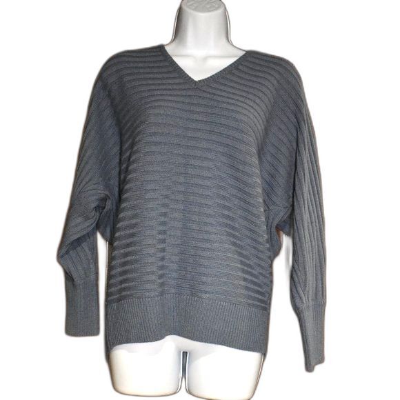 Womens Knit Sweaters Set of 2 Size XS Pink Blue V-Neck Open Back - Picture 3 of 16